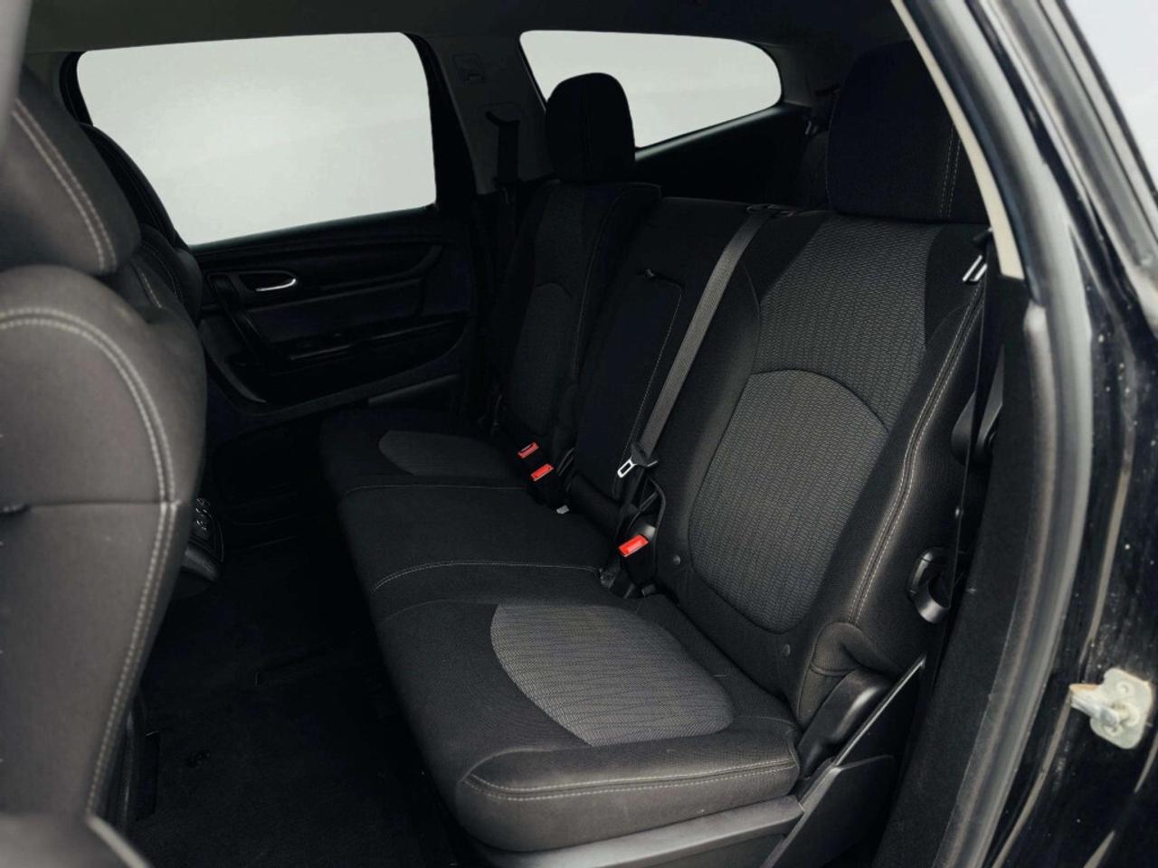 2017 Chevrolet Traverse AWD 4dr LT Photo