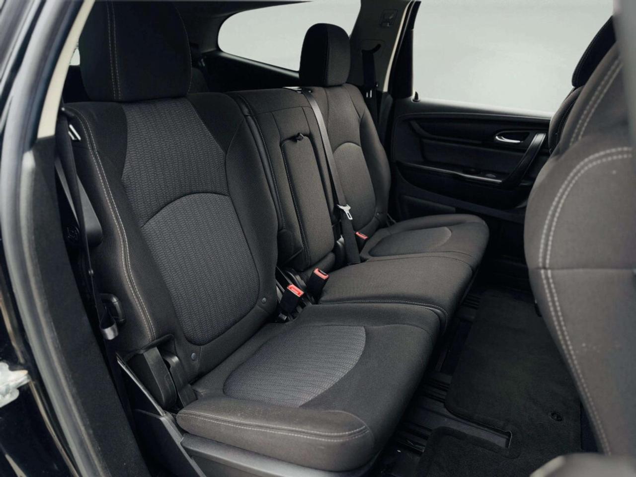 2017 Chevrolet Traverse AWD 4dr LT Photo