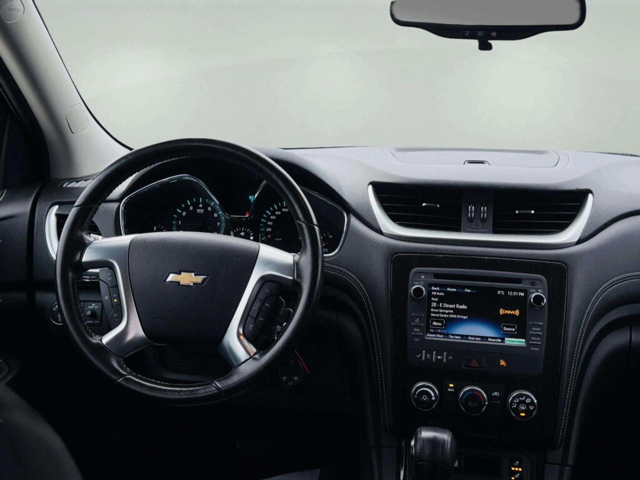 2017 Chevrolet Traverse AWD 4dr LT Photo