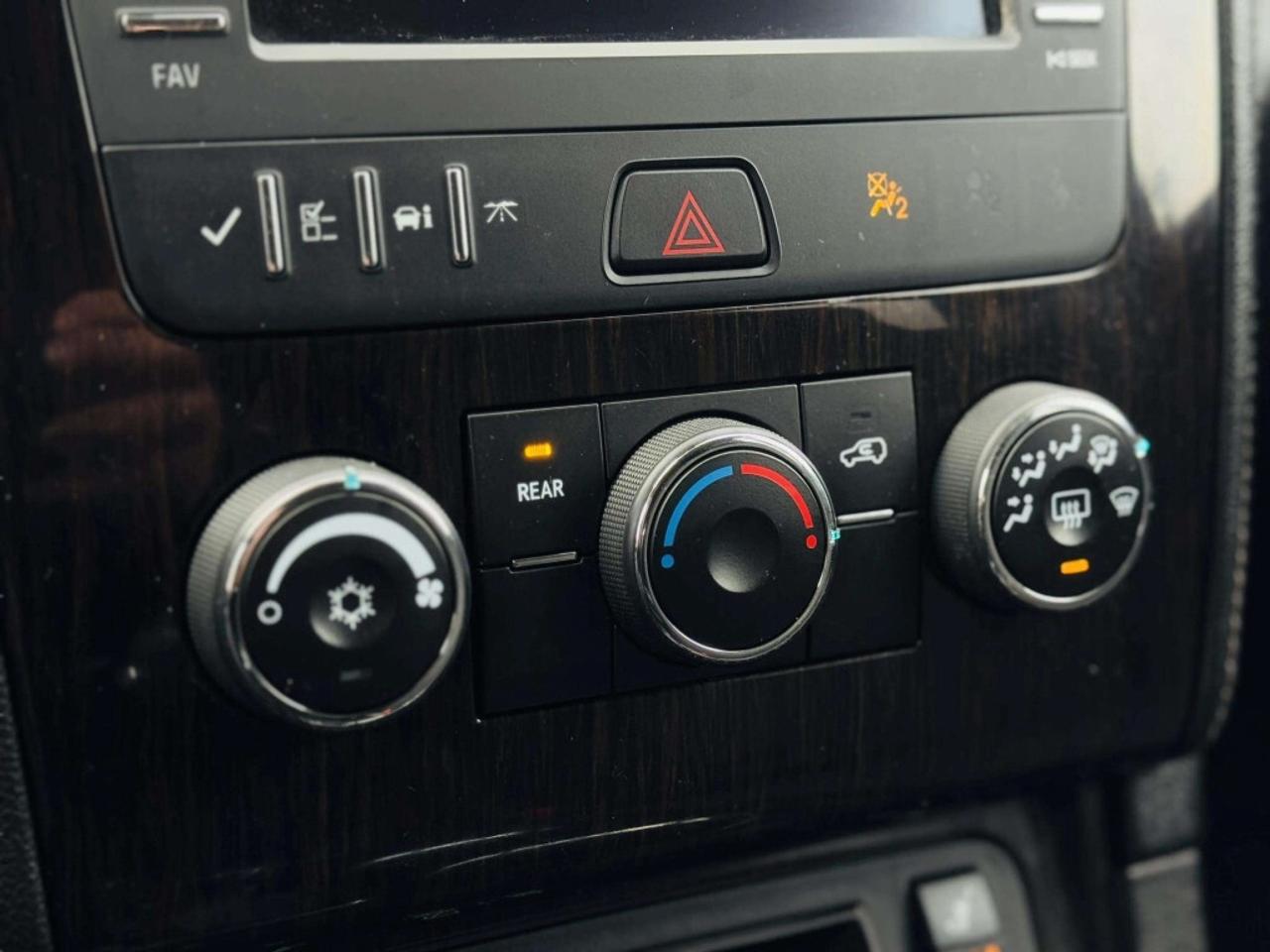 2017 Chevrolet Traverse AWD 4dr LT Photo