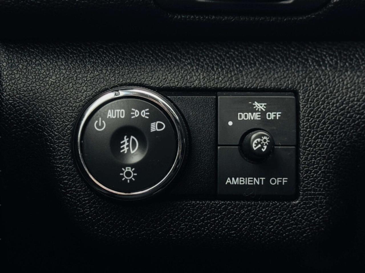 2017 Chevrolet Traverse AWD 4dr LT Photo