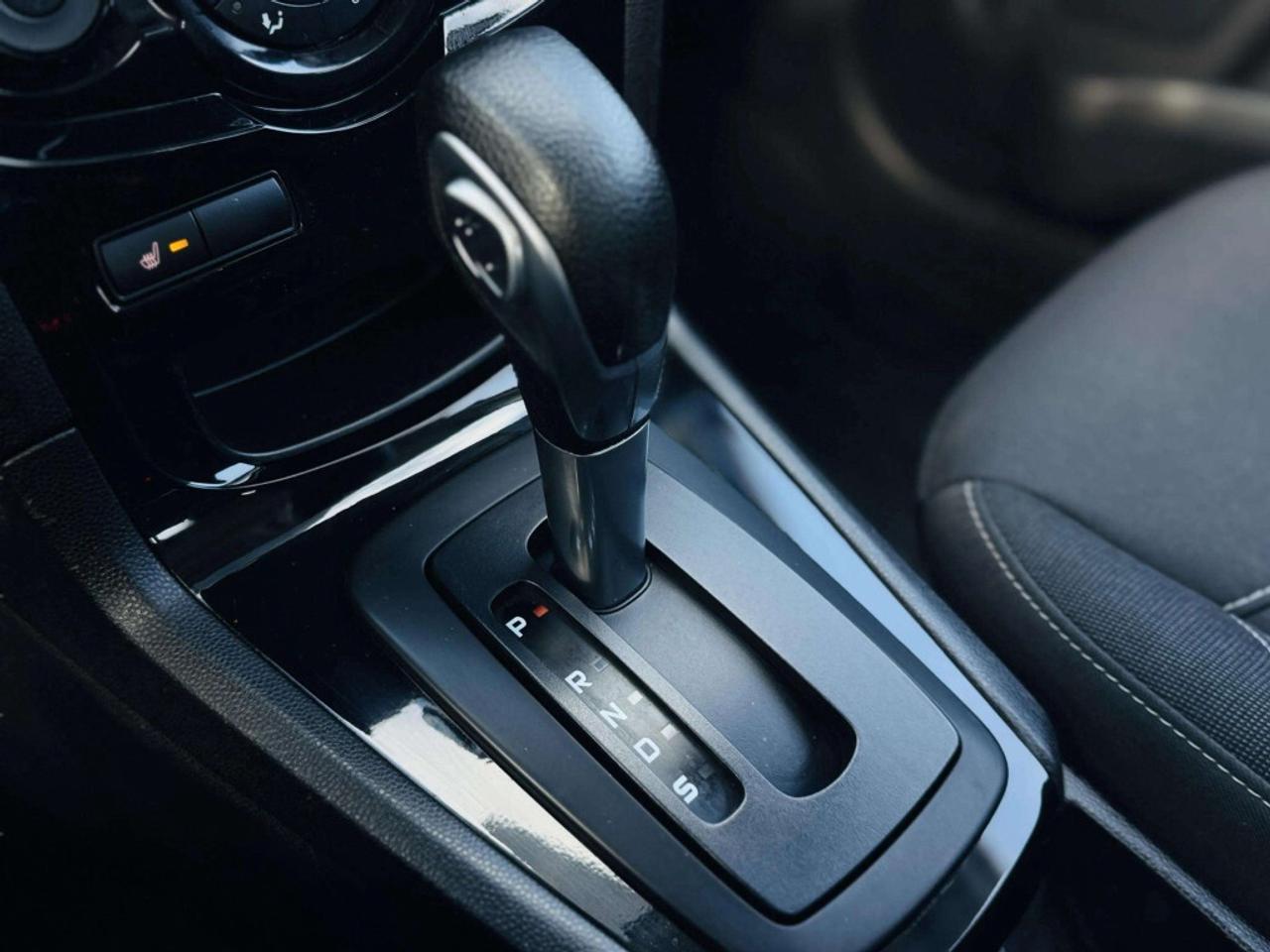 2016 Ford Fiesta 5dr HB SE Photo