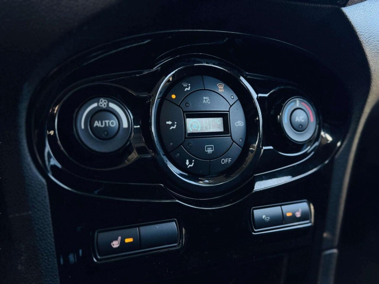 2016 Ford Fiesta 5dr HB SE Photo