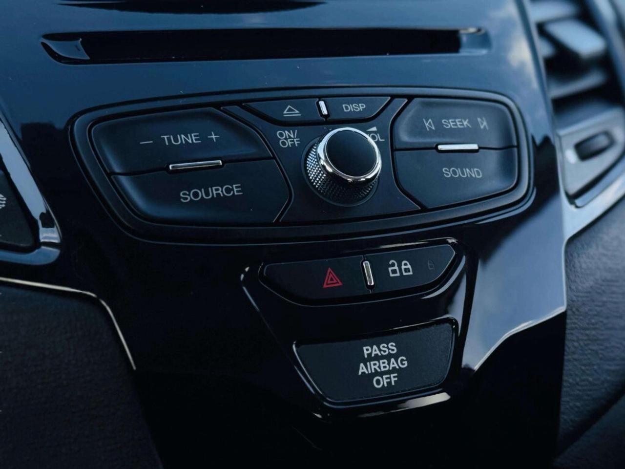 2016 Ford Fiesta 5dr HB SE Photo