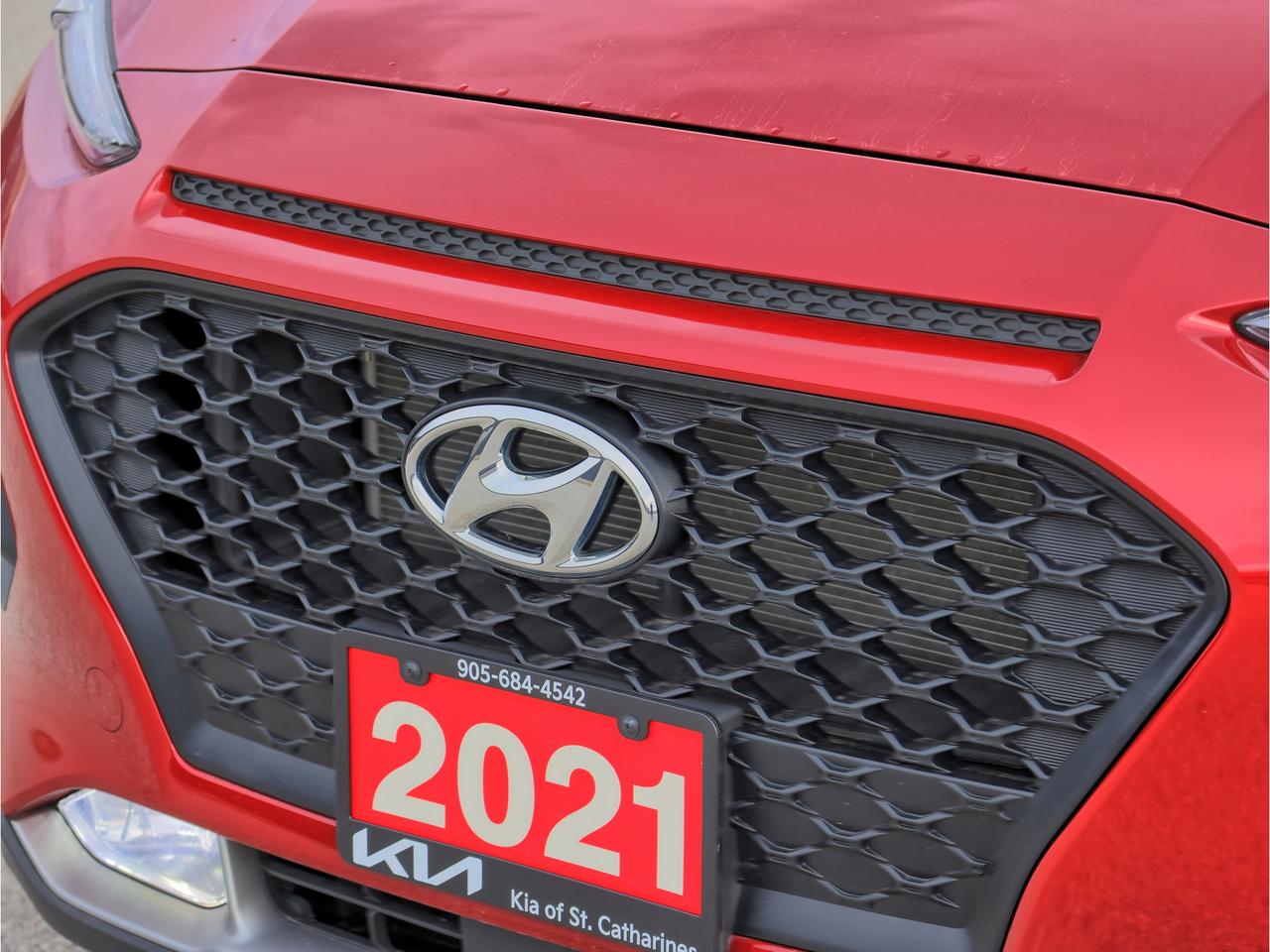 2021 Hyundai KONA Luxury AWD   Leather   Sunroof   Radar Cruise Photo