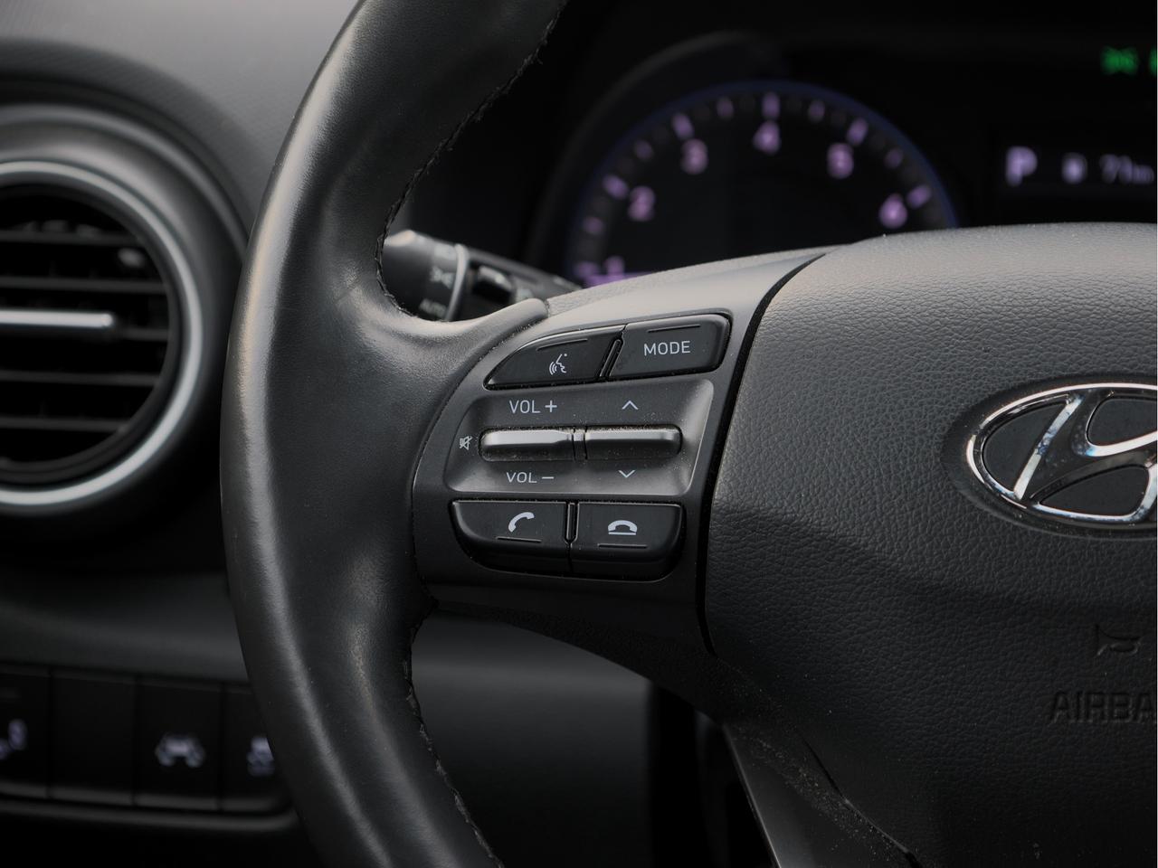 2021 Hyundai KONA Luxury AWD   Leather   Sunroof   Radar Cruise Photo