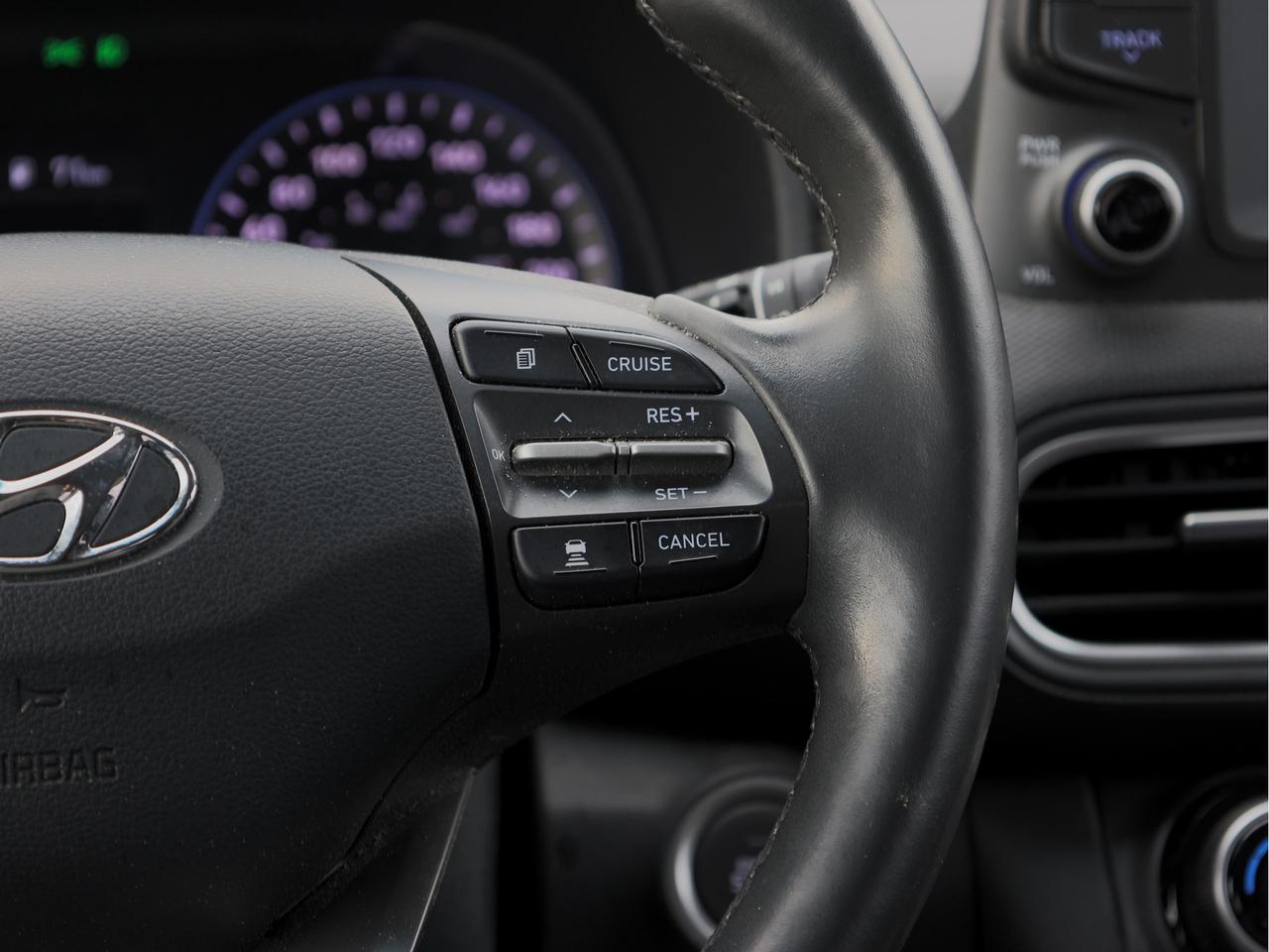 2021 Hyundai KONA Luxury AWD   Leather   Sunroof   Radar Cruise Photo