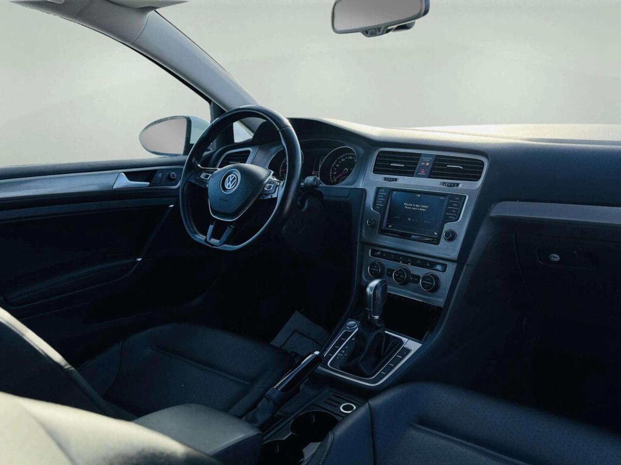 2016 Volkswagen Golf 5dr HB Auto 1.8 TSI Trendline Photo