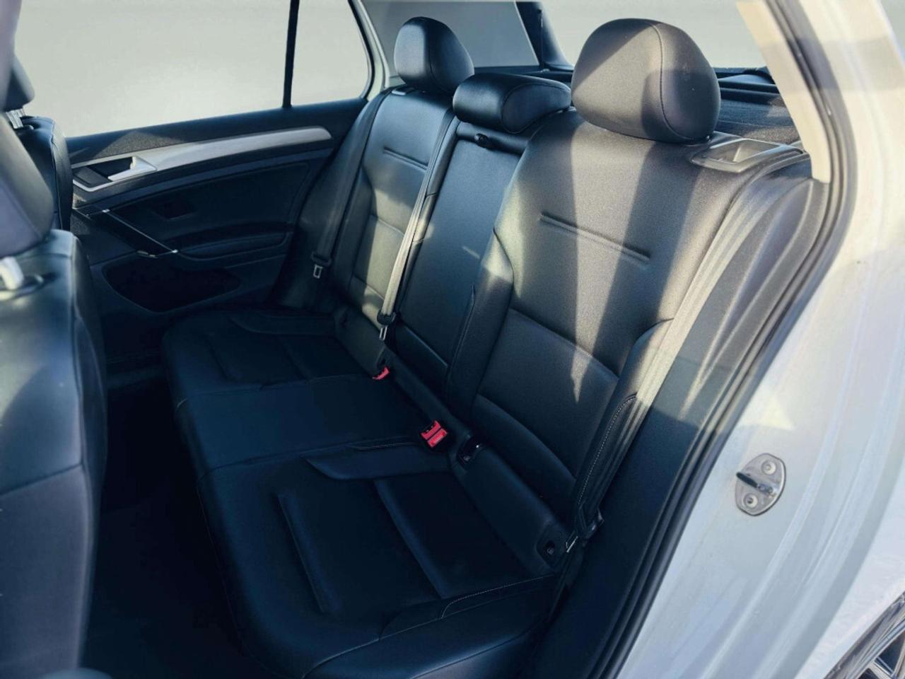 2016 Volkswagen Golf 5dr HB Auto 1.8 TSI Trendline Photo