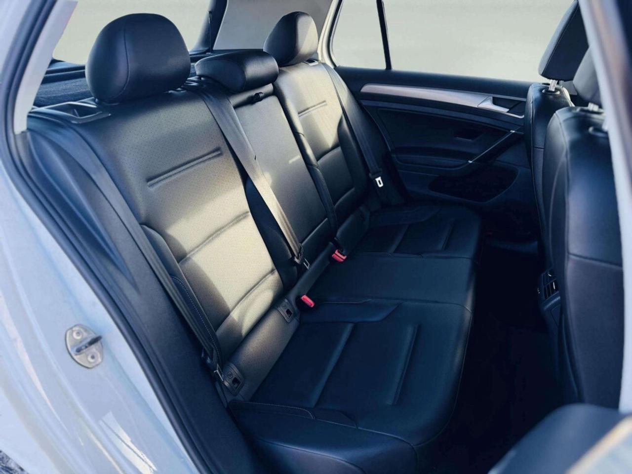 2016 Volkswagen Golf 5dr HB Auto 1.8 TSI Trendline Photo