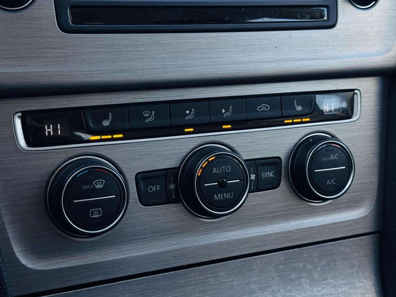 2016 Volkswagen Golf 5dr HB Auto 1.8 TSI Trendline Photo