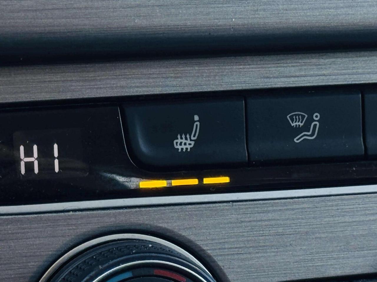 2016 Volkswagen Golf 5dr HB Auto 1.8 TSI Trendline Photo