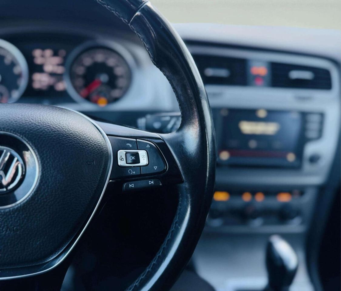 2016 Volkswagen Golf 5dr HB Auto 1.8 TSI Trendline Photo