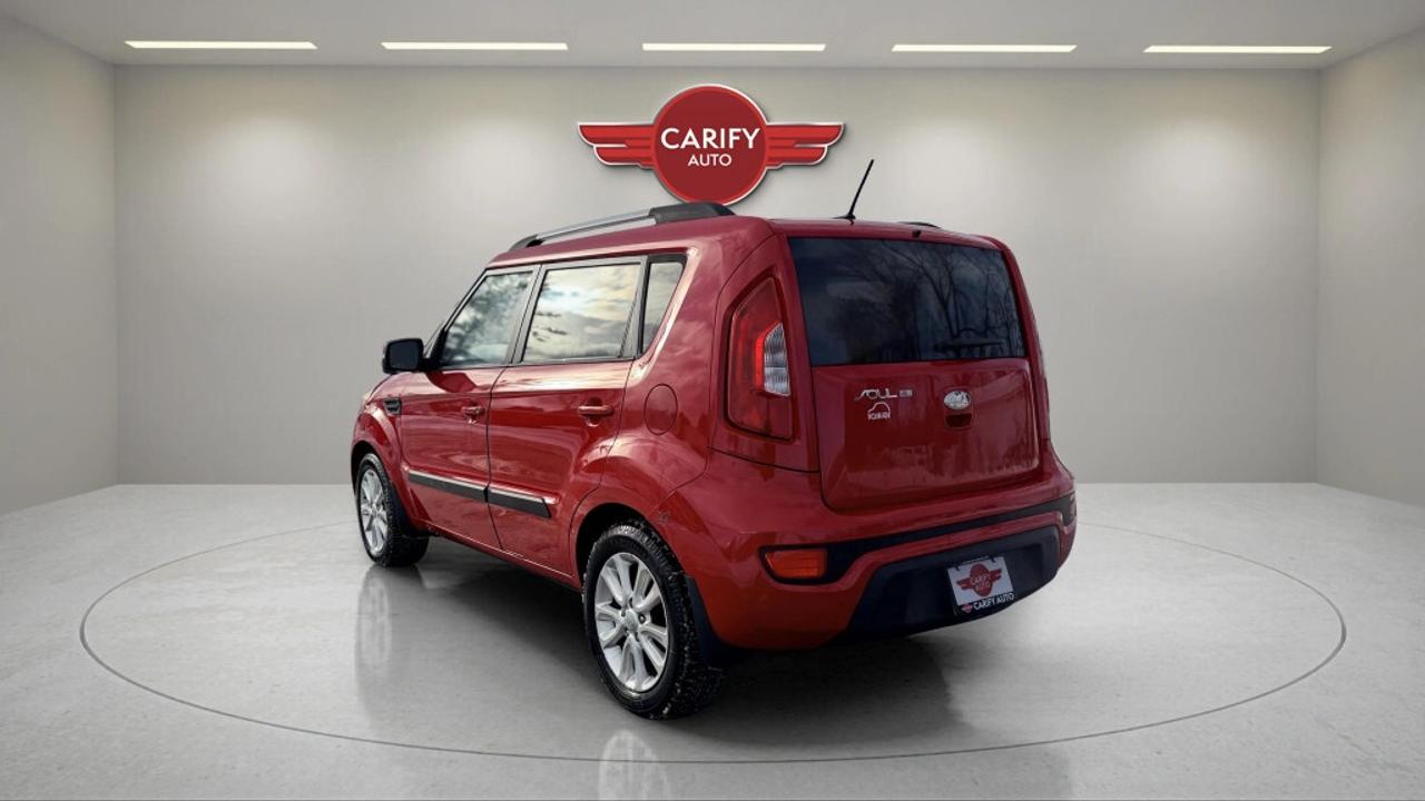 2013 Kia Soul + Photo