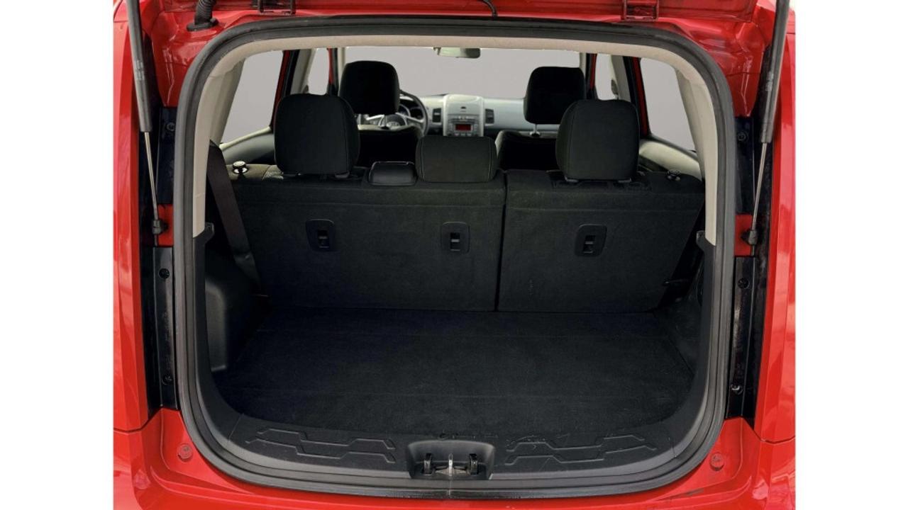 2013 Kia Soul + Photo