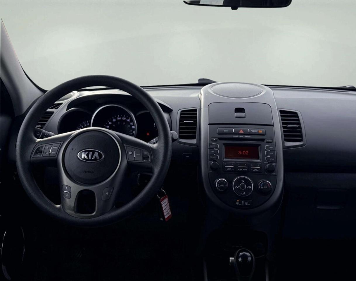 2013 Kia Soul + Photo