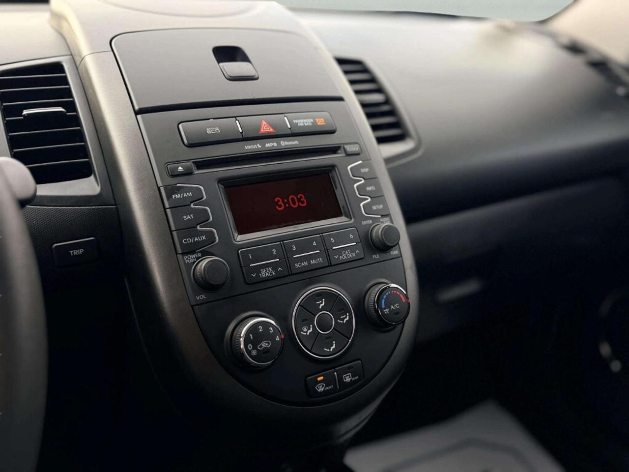 2013 Kia Soul + Photo