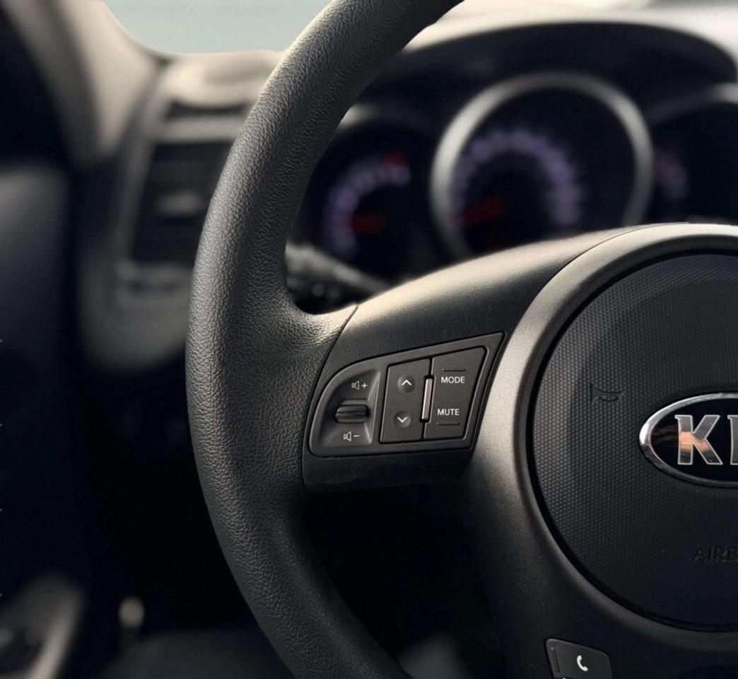 2013 Kia Soul + Photo