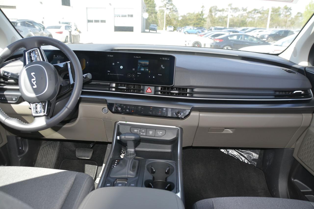 2026 Kia Carnival LX Photo