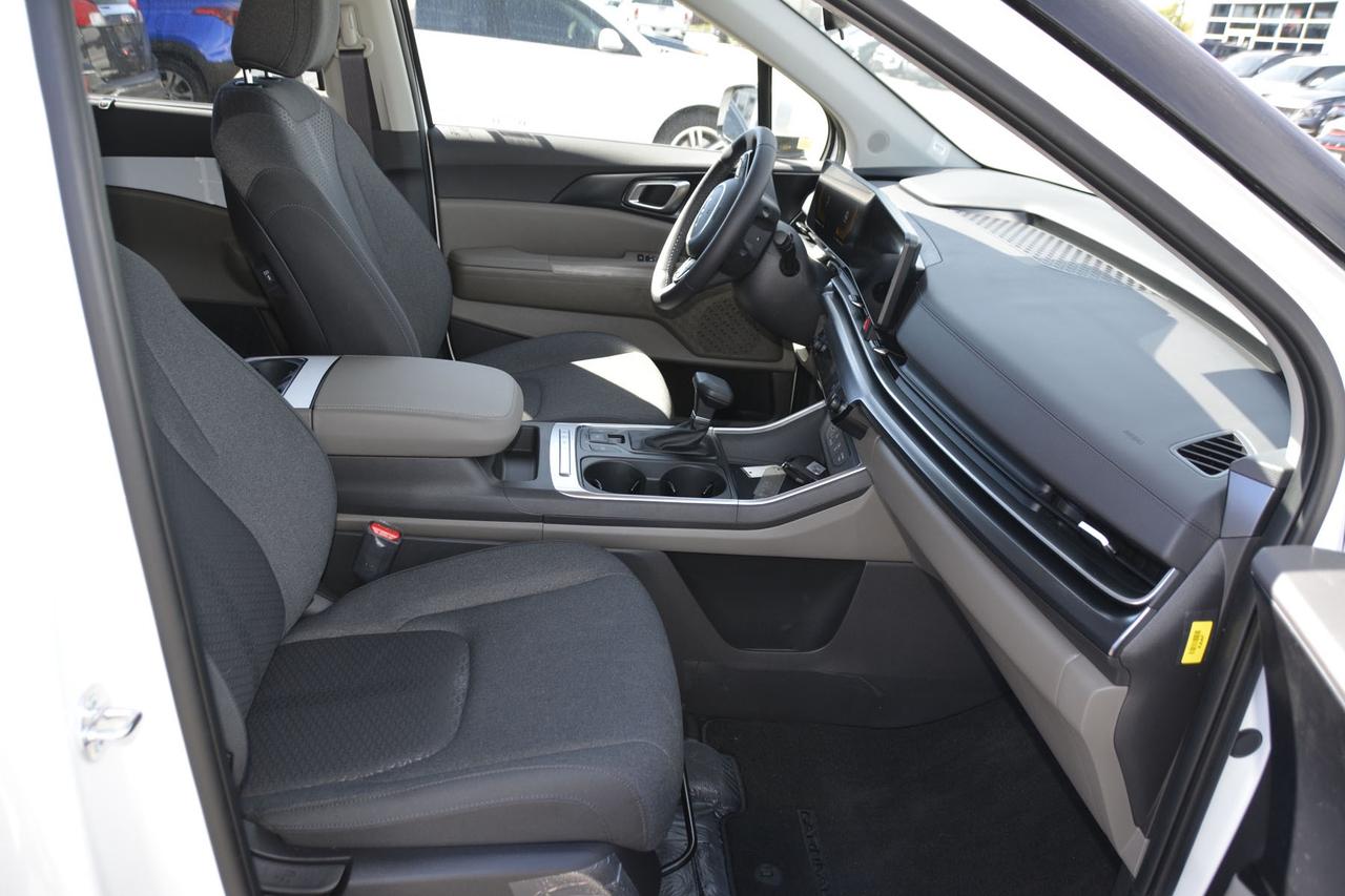 2026 Kia Carnival LX Photo