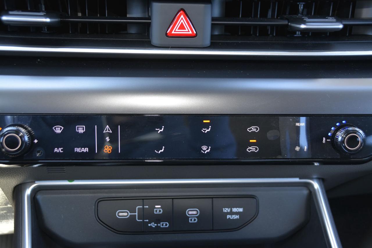 2026 Kia Carnival LX Photo