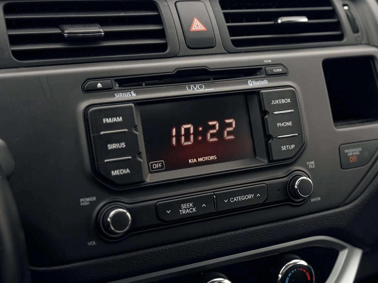 2015 Kia Rio 5dr HB Auto EX Photo