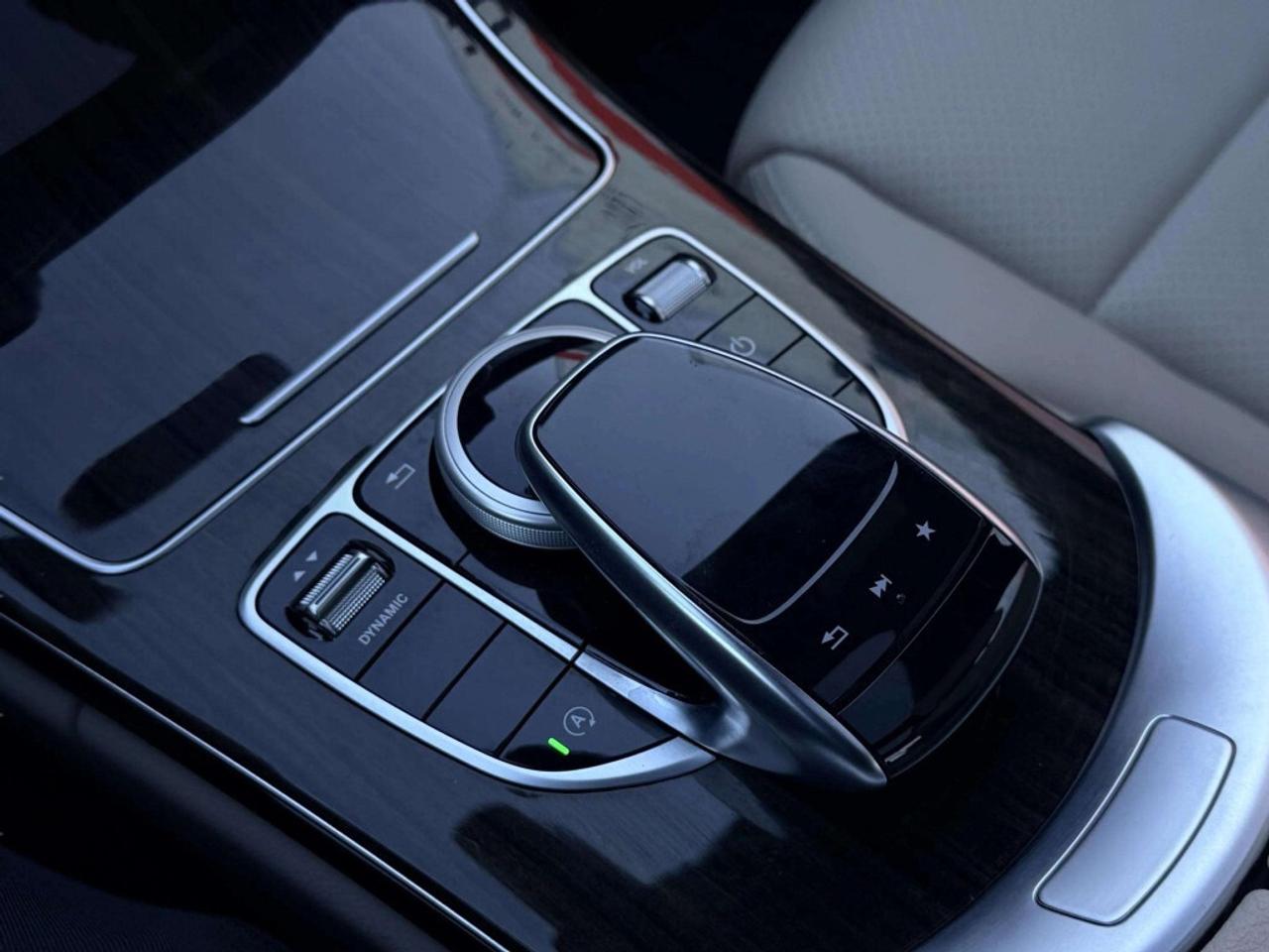 2018 Mercedes-Benz C-Class C 300 4MATIC Sedan Photo