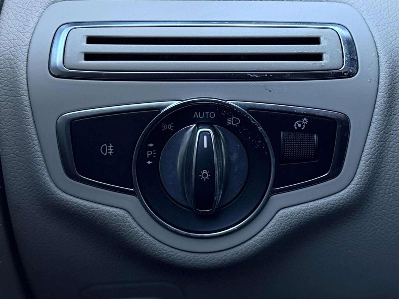 2018 Mercedes-Benz C-Class C 300 4MATIC Sedan Photo