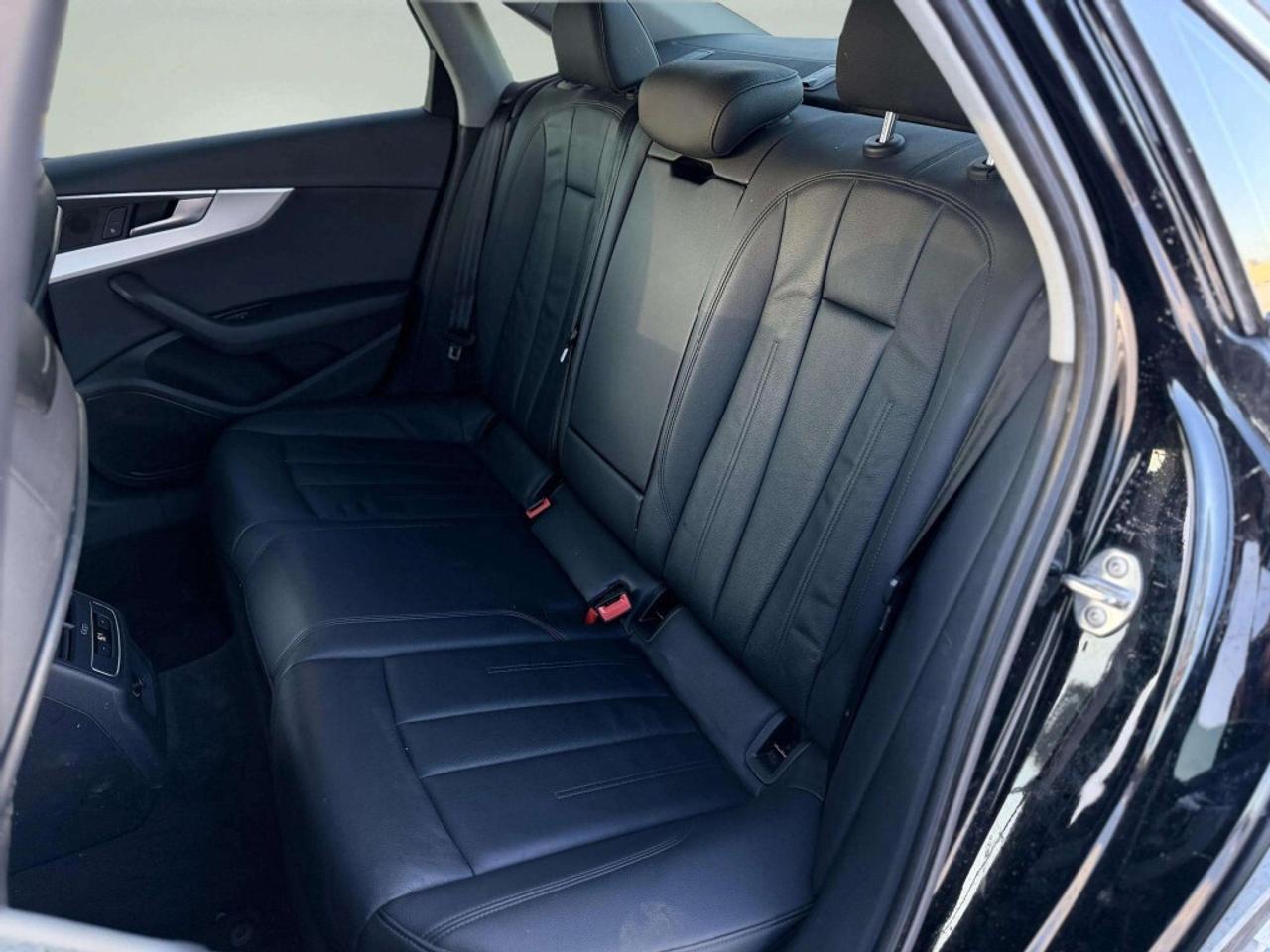 2018 Audi A4 2.0 TFSI quattro Komfort S tronic Photo