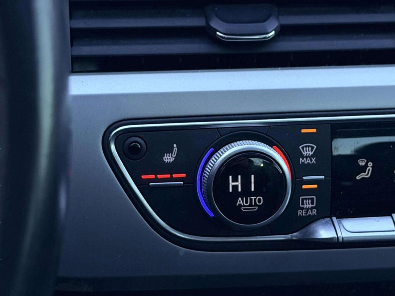 2018 Audi A4 2.0 TFSI quattro Komfort S tronic Photo