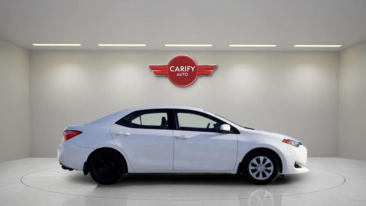 2017 Toyota Corolla 4dr Sedan CVT CE Photo3
