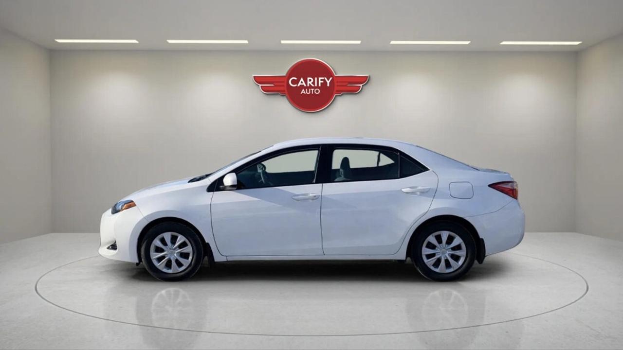2017 Toyota Corolla 4dr Sedan CVT CE Photo4