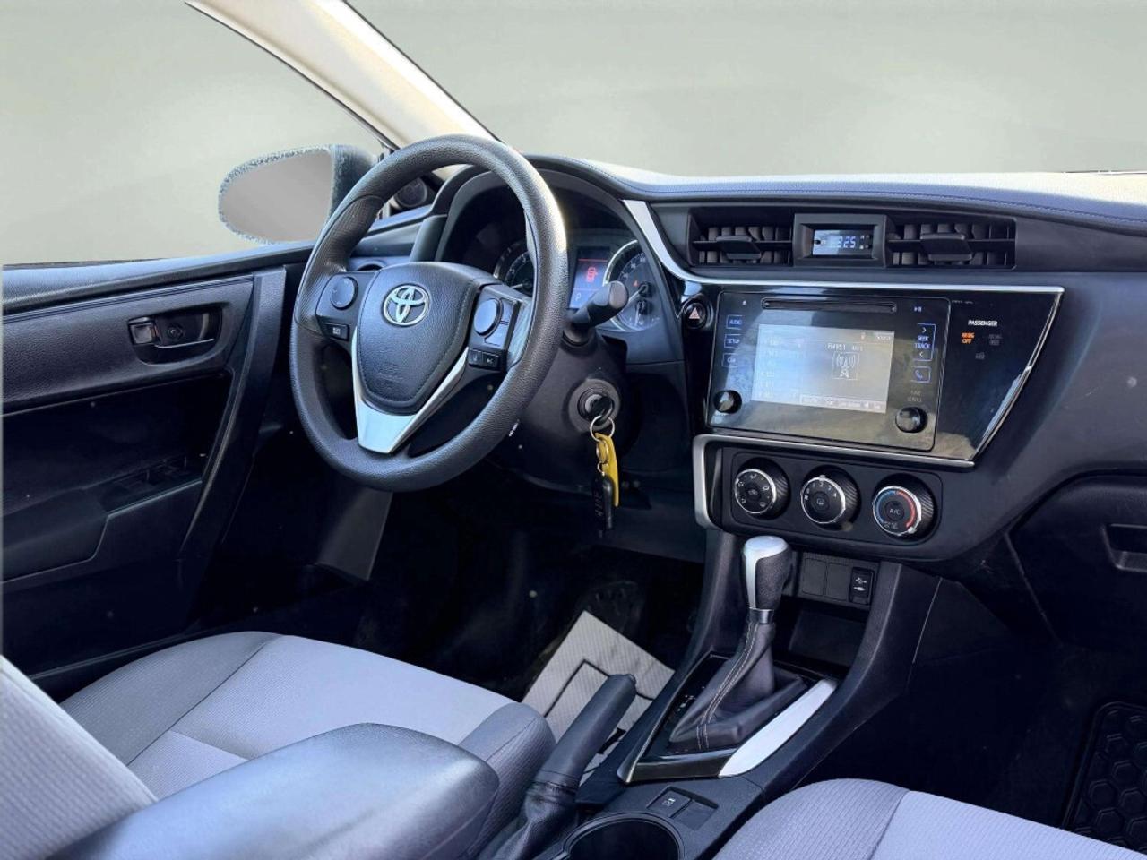 2017 Toyota Corolla 4dr Sedan CVT CE Photo