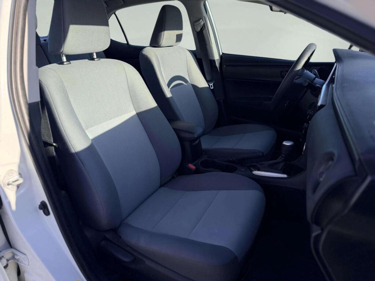 2017 Toyota Corolla 4dr Sedan CVT CE Photo