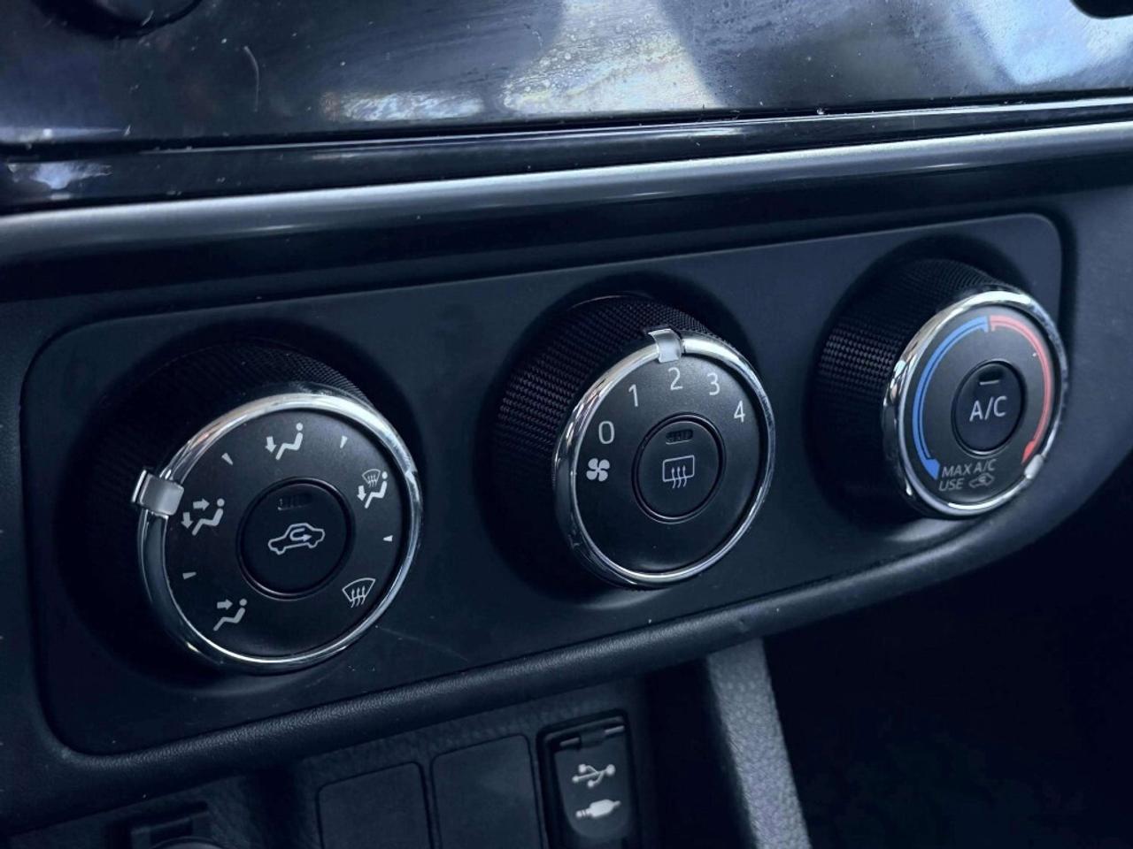 2017 Toyota Corolla 4dr Sedan CVT CE Photo