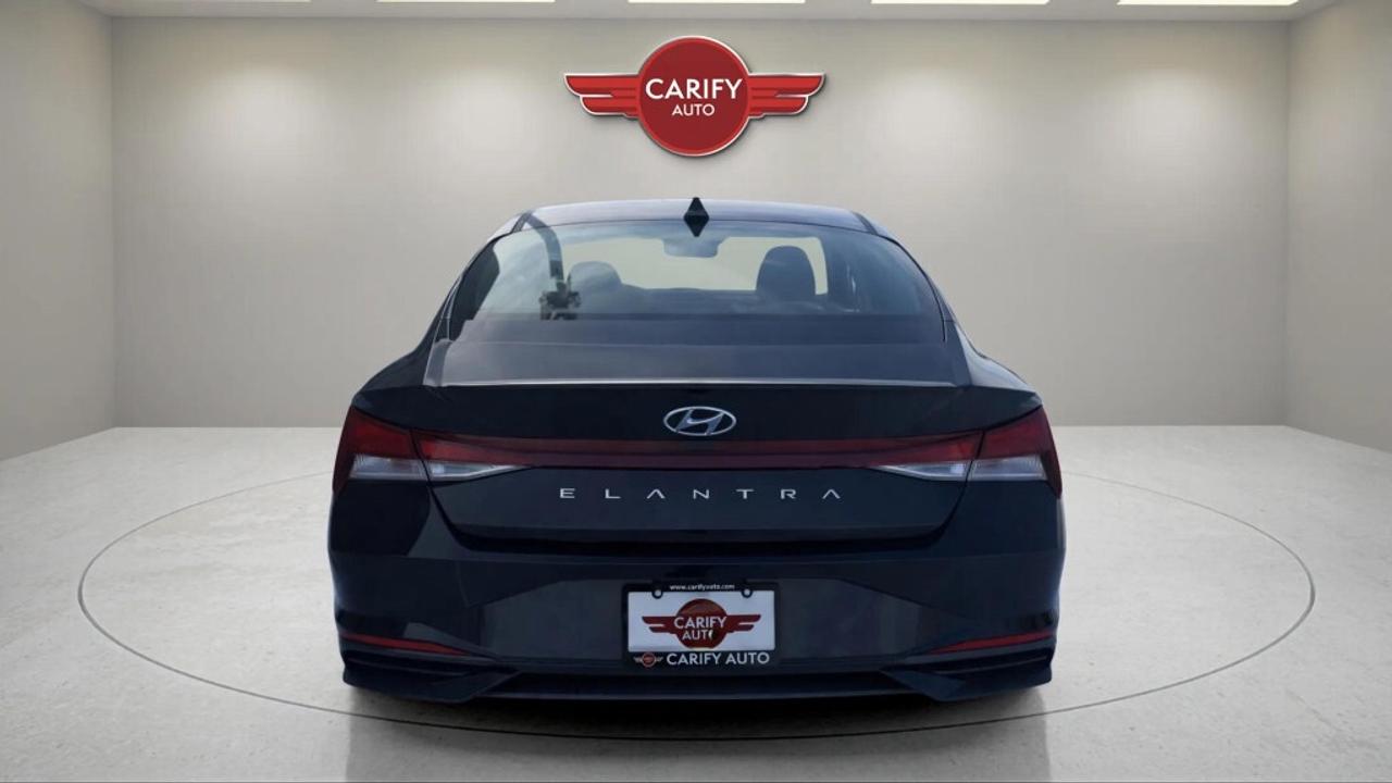 2021 Hyundai Elantra Essential IVT Photo