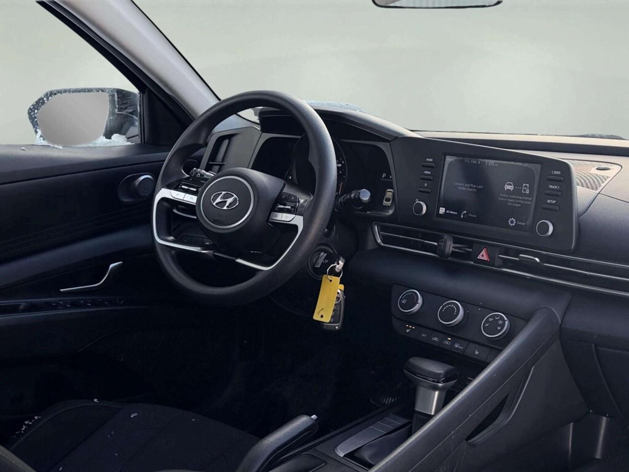 2021 Hyundai Elantra Essential IVT Photo