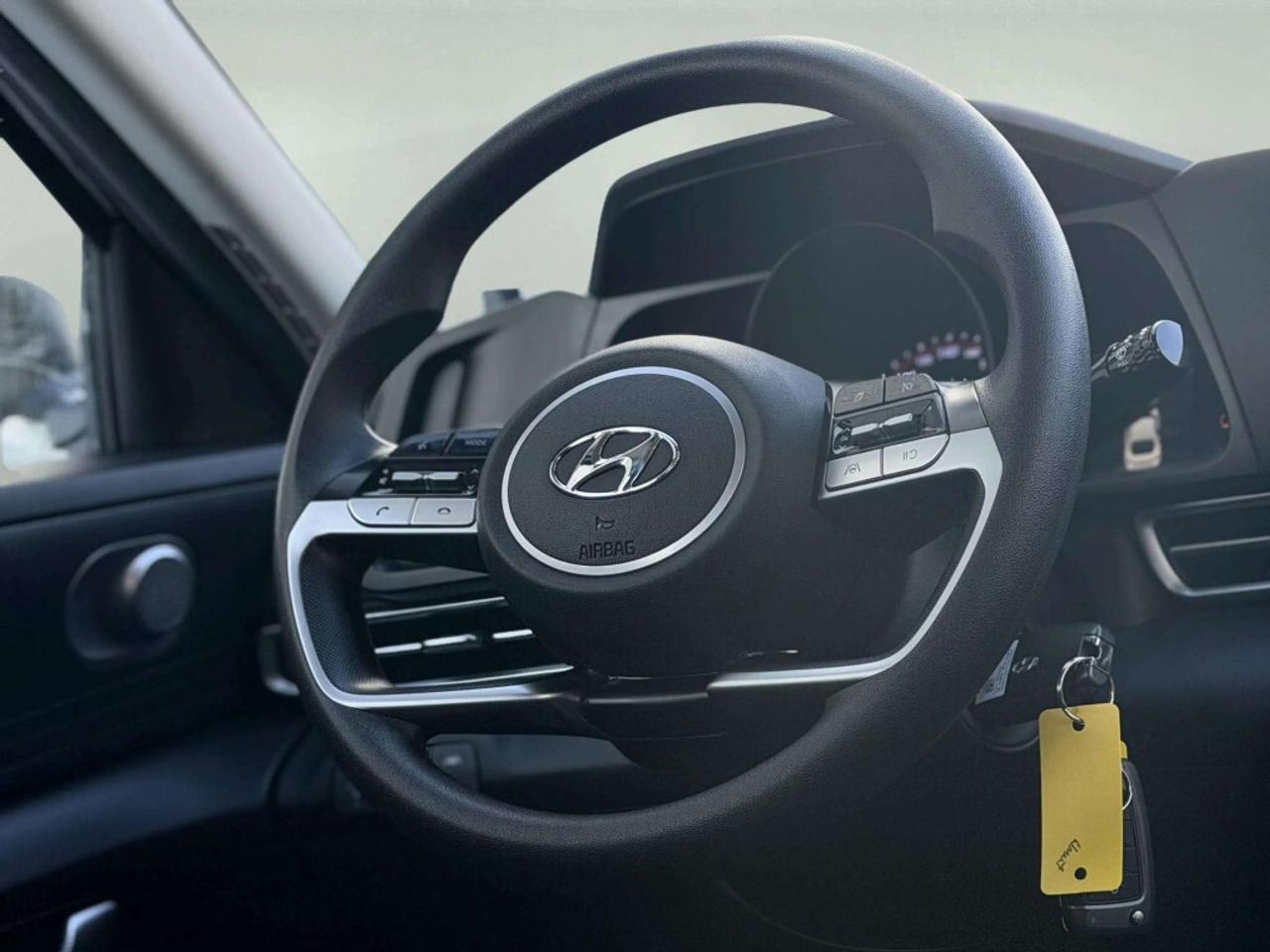 2021 Hyundai Elantra Essential IVT Photo