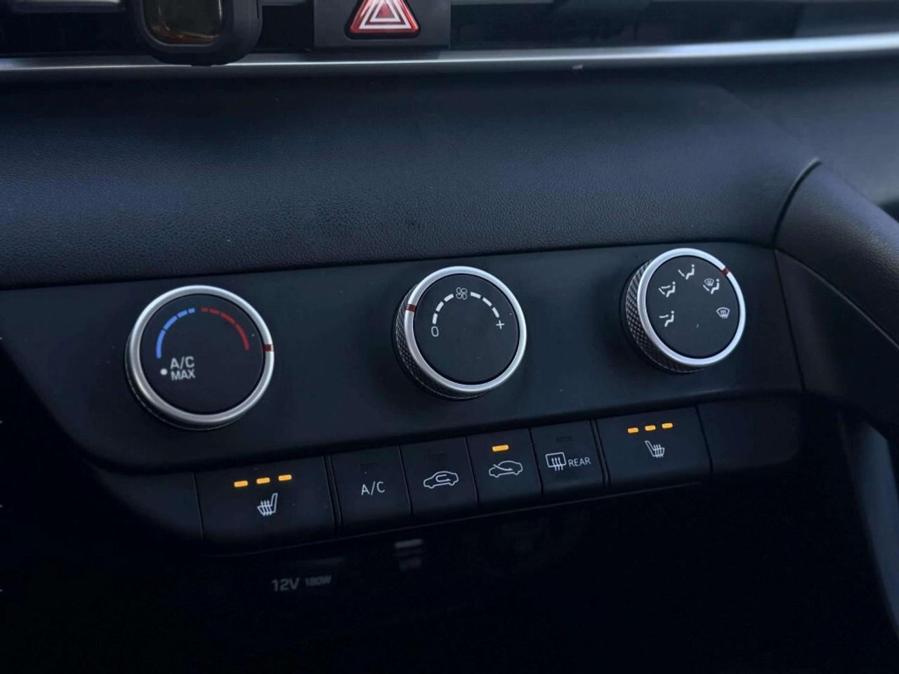 2021 Hyundai Elantra Essential IVT Photo