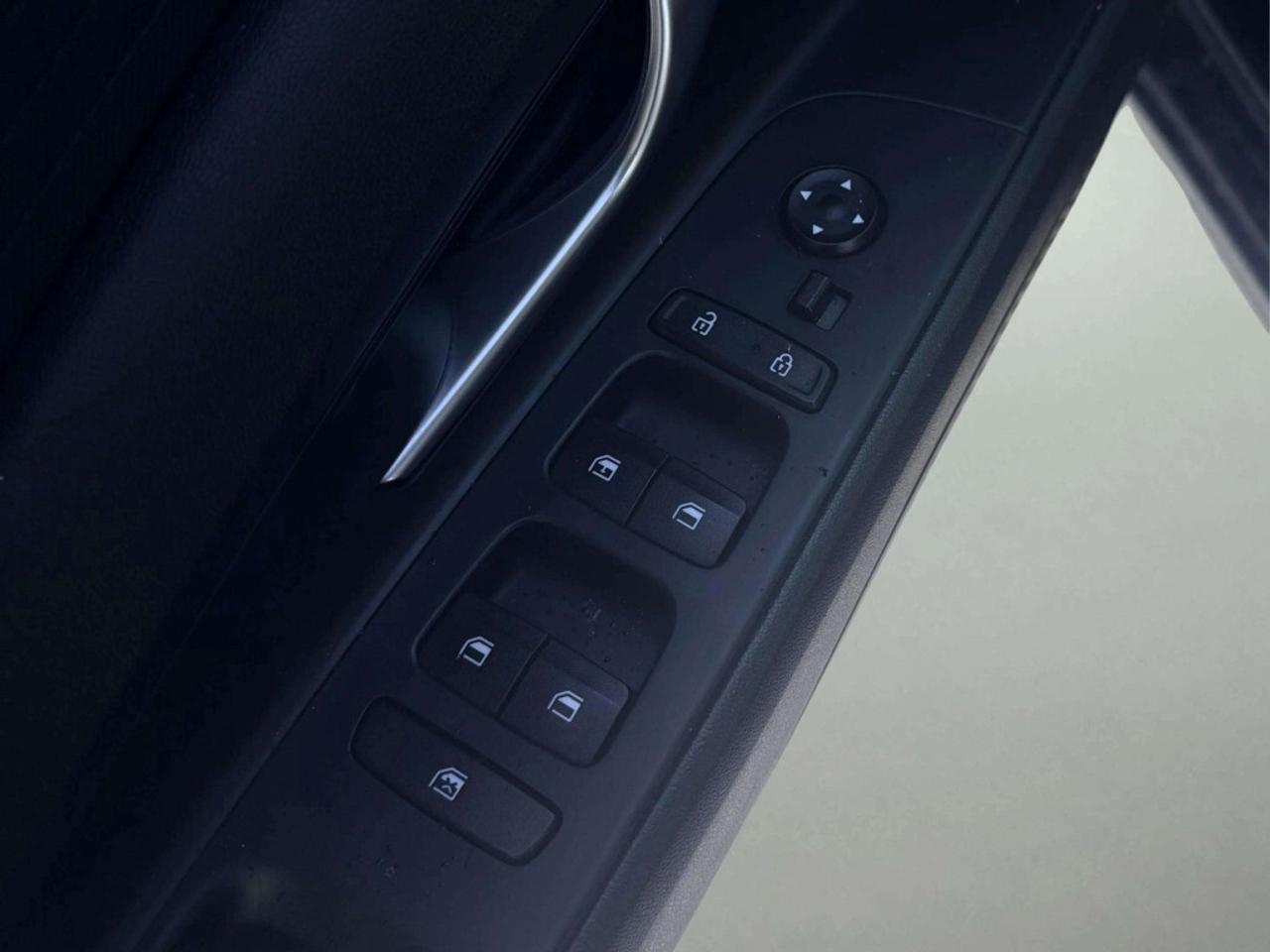 2021 Hyundai Elantra Essential IVT Photo