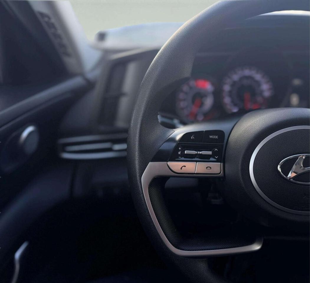 2021 Hyundai Elantra Essential IVT Photo