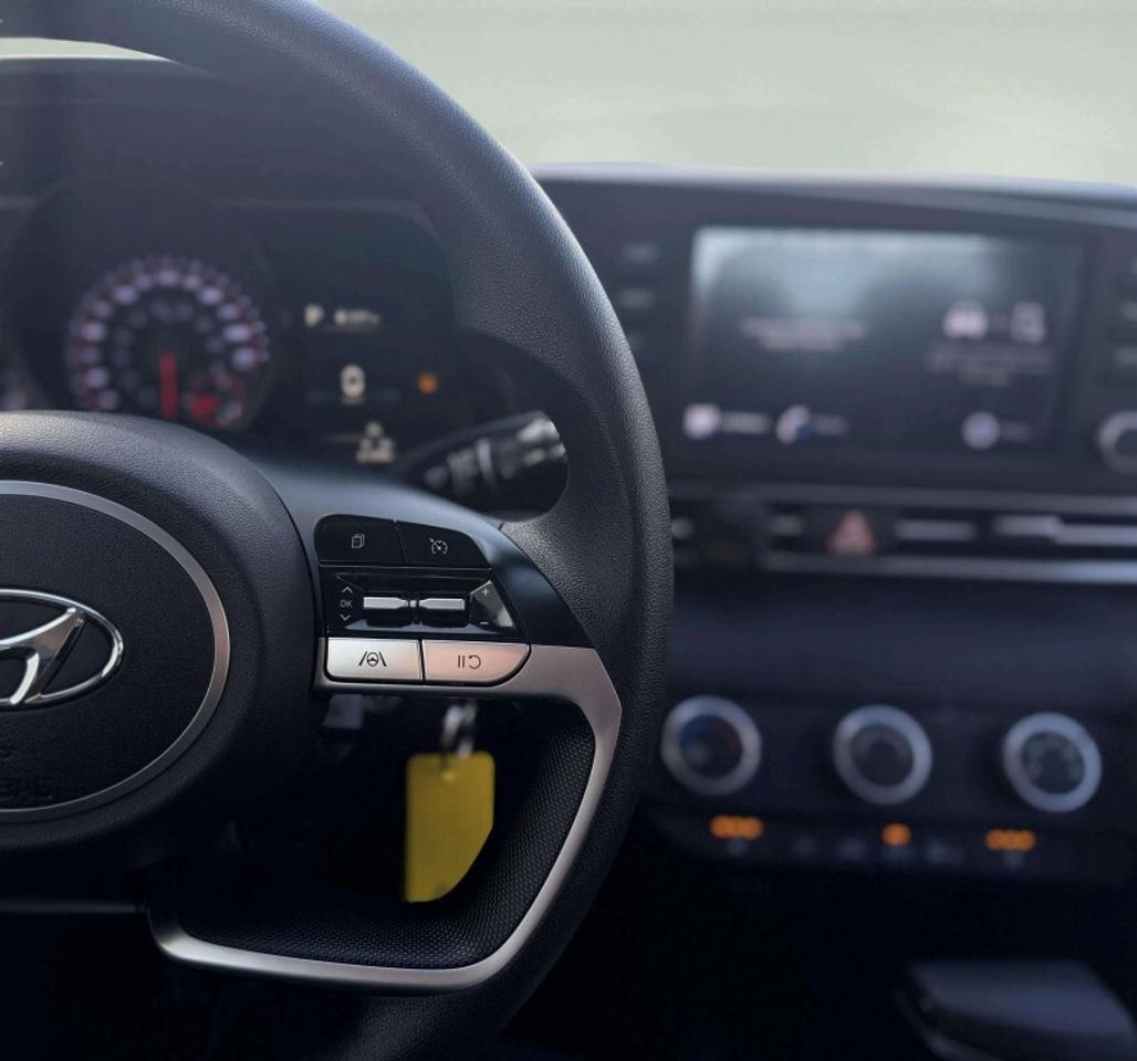 2021 Hyundai Elantra Essential IVT Photo