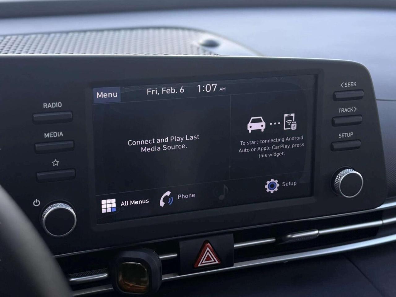 2021 Hyundai Elantra Essential IVT Photo