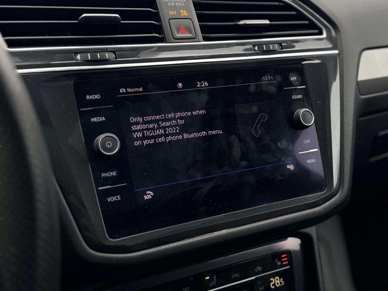 2022 Volkswagen Tiguan R-Line Black Edition 4MOTION Photo