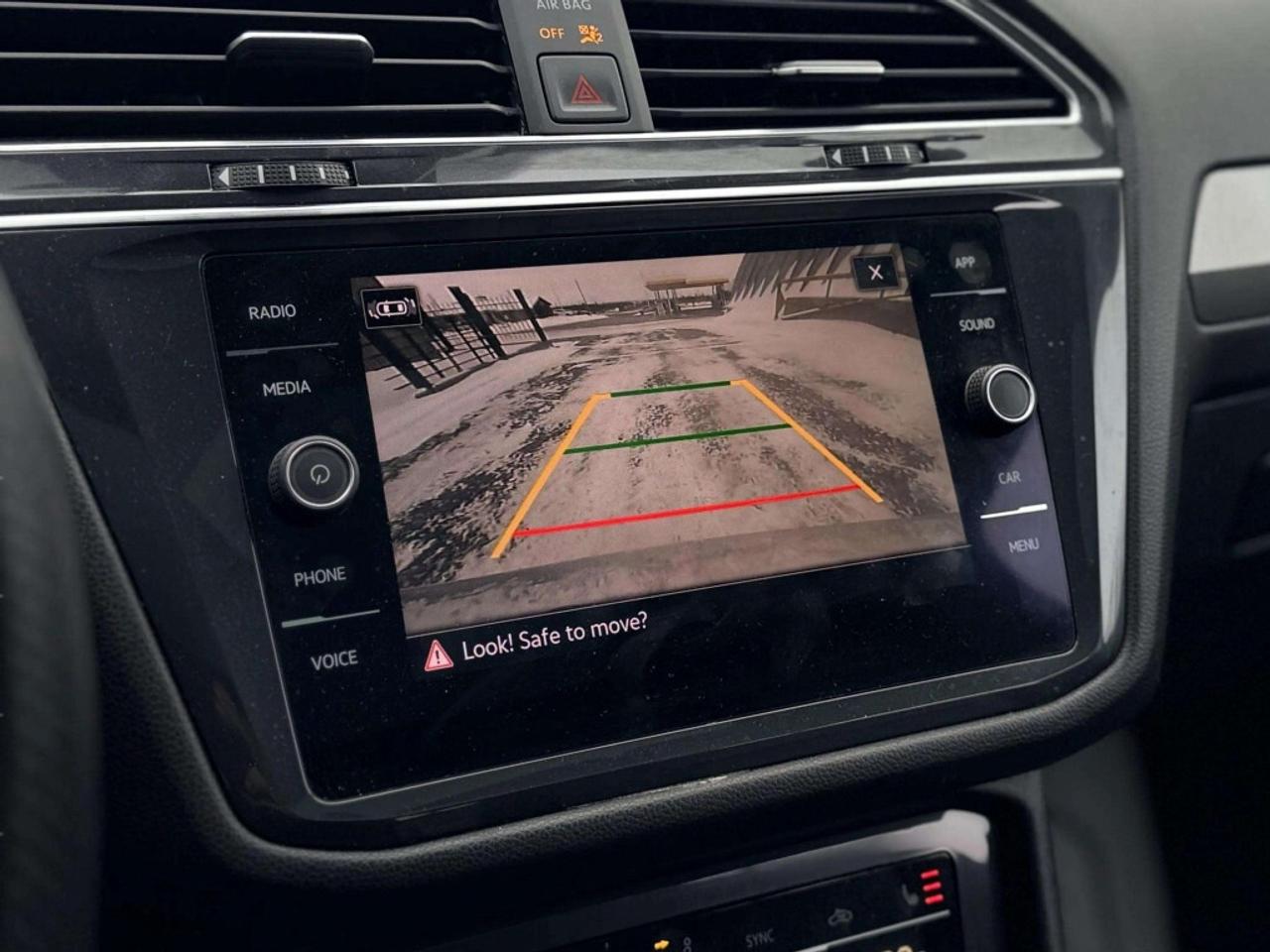 2022 Volkswagen Tiguan R-Line Black Edition 4MOTION Photo