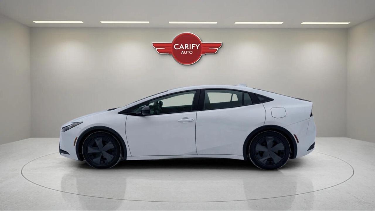 2023 Toyota Prius Prime SE Premium 4dr  CVT Photo4