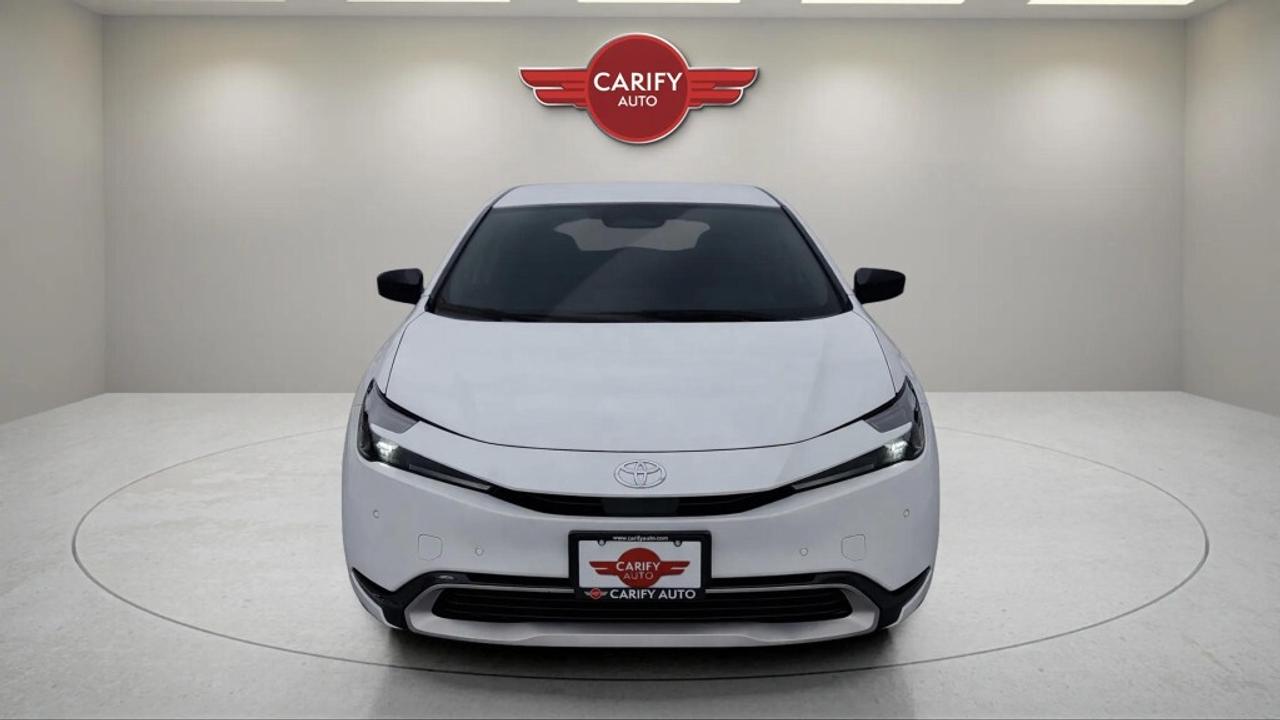 2023 Toyota Prius Prime SE Premium 4dr  CVT Photo