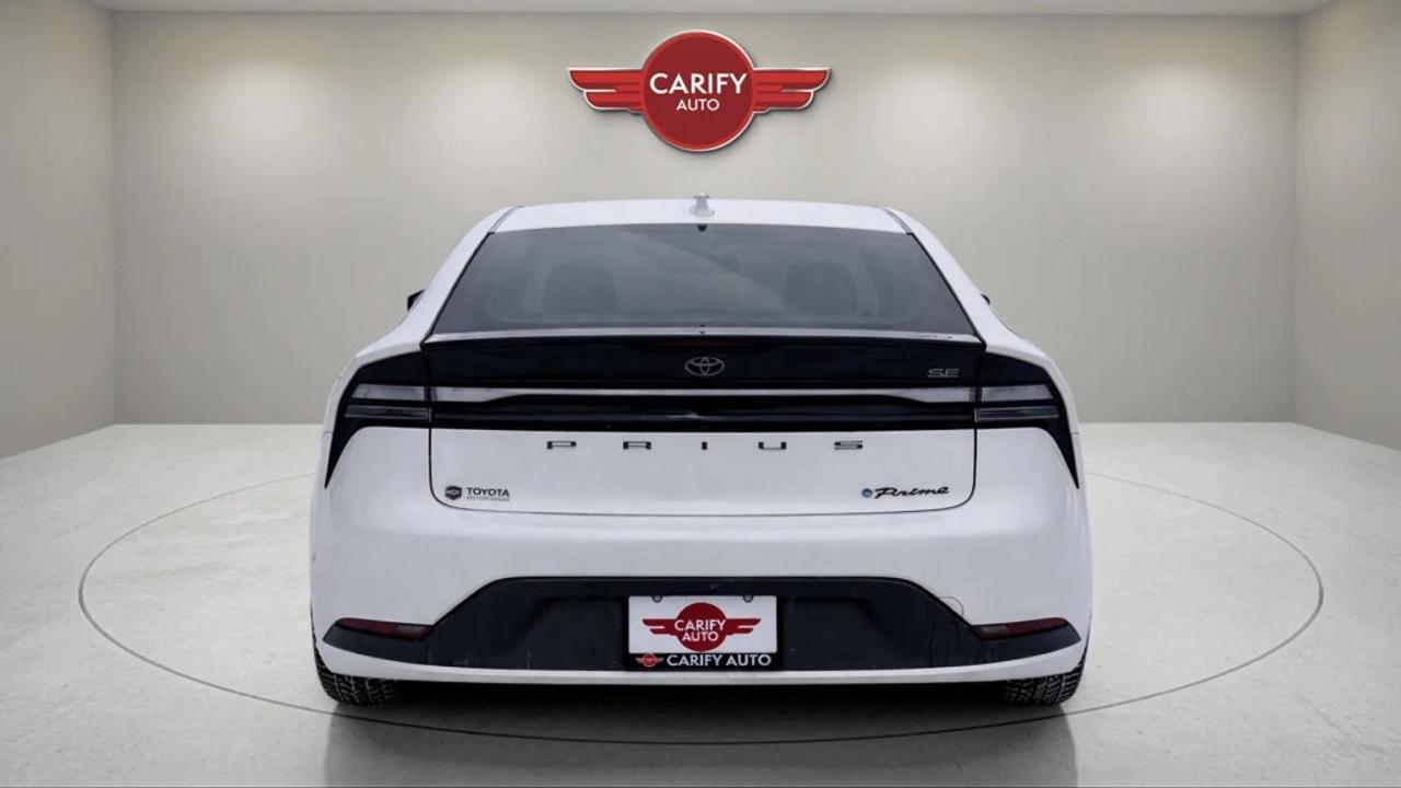 2023 Toyota Prius Prime SE Premium 4dr  CVT Photo