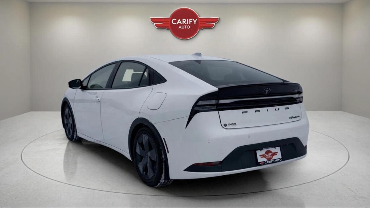 2023 Toyota Prius Prime SE Premium 4dr  CVT Photo