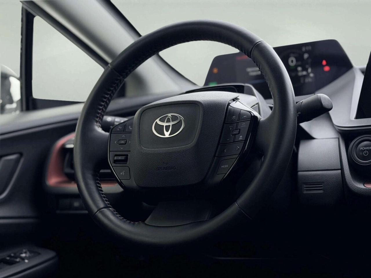 2023 Toyota Prius Prime SE Premium 4dr  CVT Photo